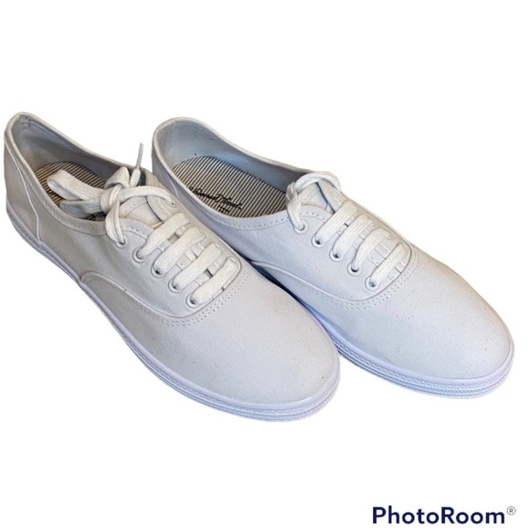 𝅺new American Threads Retro White Canvas Tennis Shoes Sneakers Preppy - Picture 1 of 7